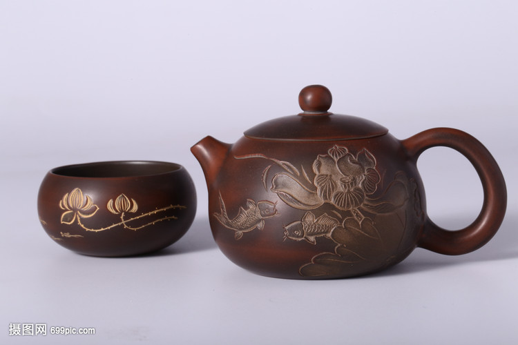 匠心与美颜 紫砂茶具与化妆品的艺术对话