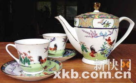 换套茶具品春茶 当传统茶香与现代家用电器相遇